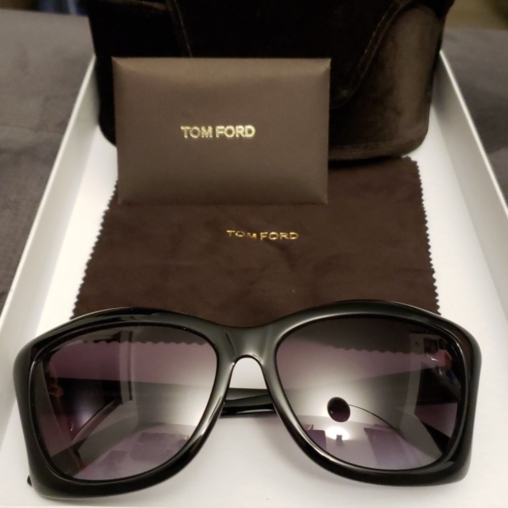 Tom Ford Lana sunglasses